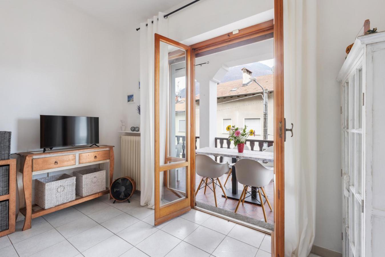 Casa Mo Lägenhet Cannobio Exteriör bild